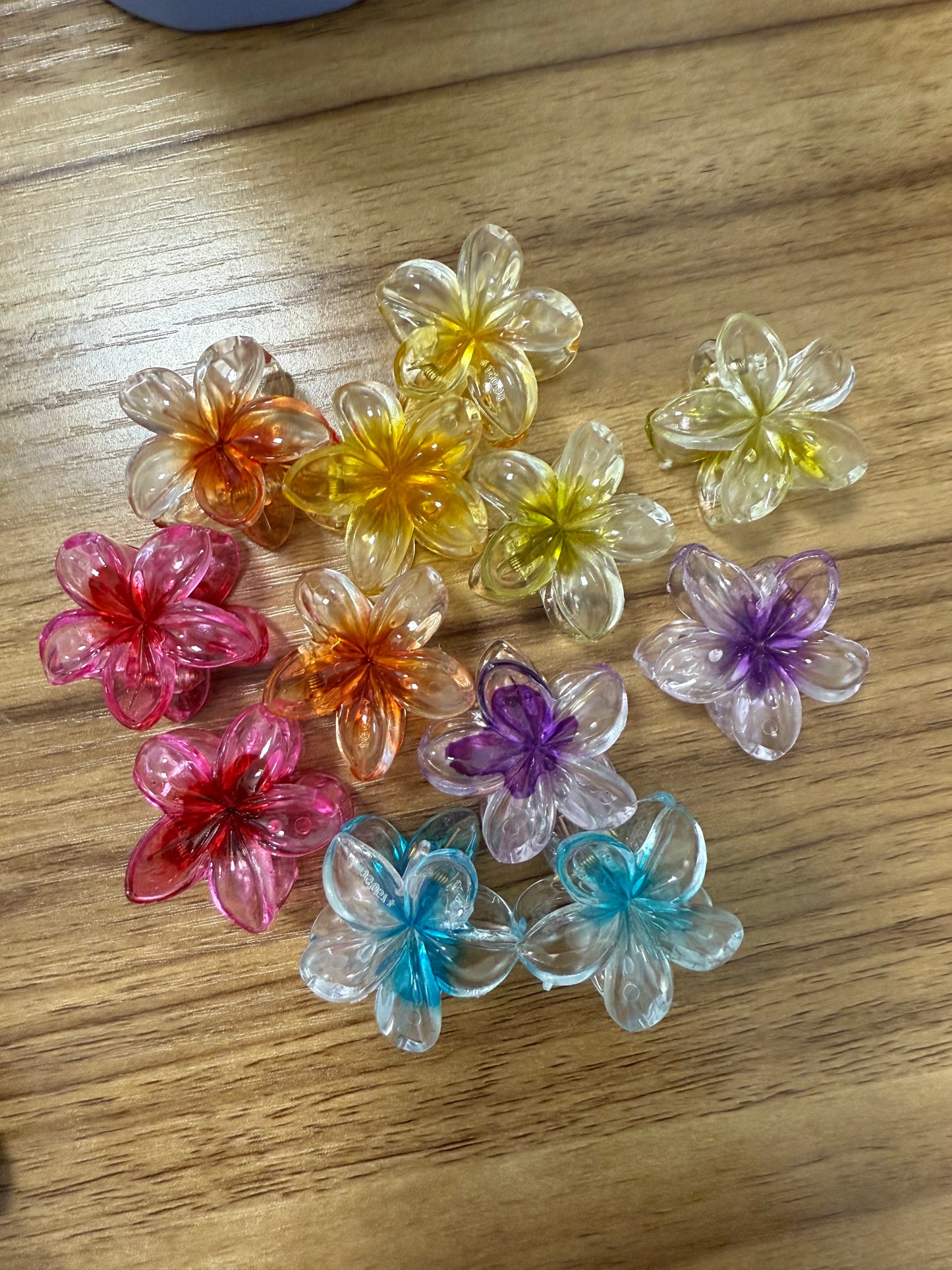 Hawaiian Mini Flower Hair Claw Clip