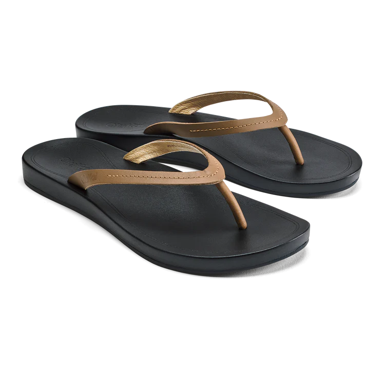 (取寄) オルカイ レディース  OluKai women Lalahi Tan/Lava Rock Olukai Lalahi Women's Leather Beach Sandals - Tan & Lava Rock