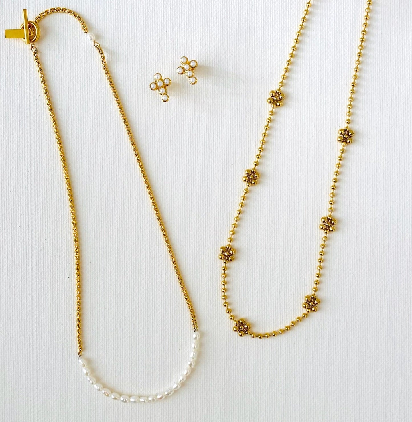Salty Cali Golden Daisy Necklace