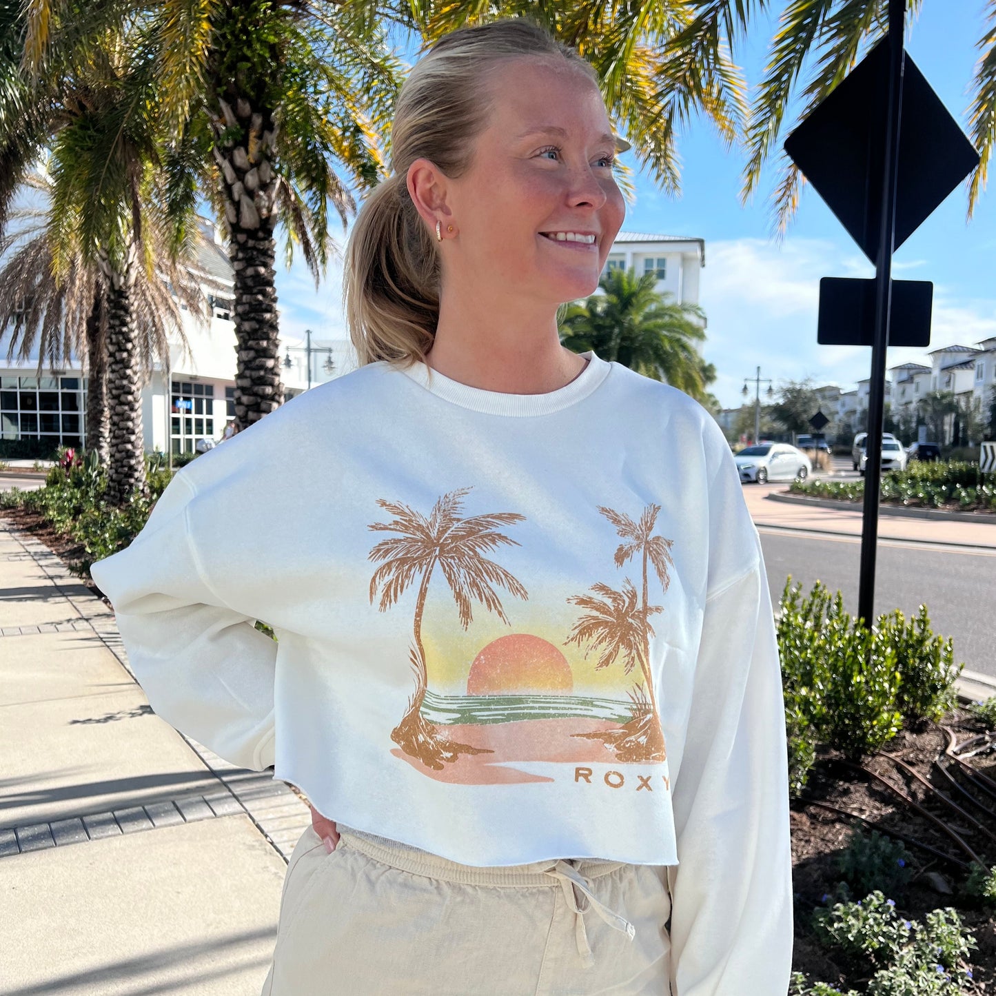 Roxy Sunset Beach Cropped Crew Neck Sweatshirt - Snow White
